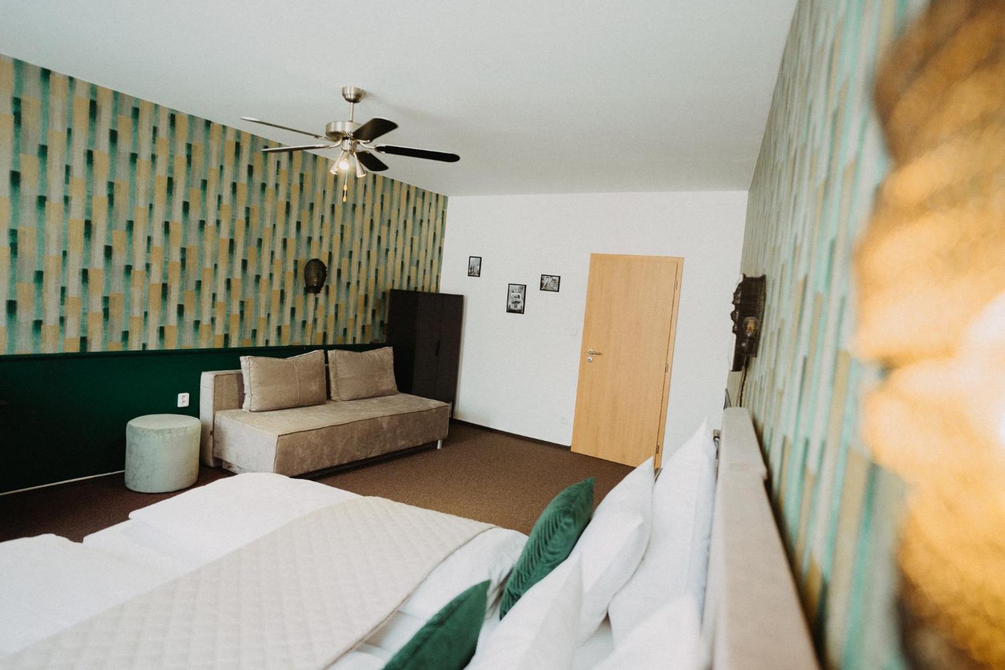 Hotel House Hradec Králové Esterno foto