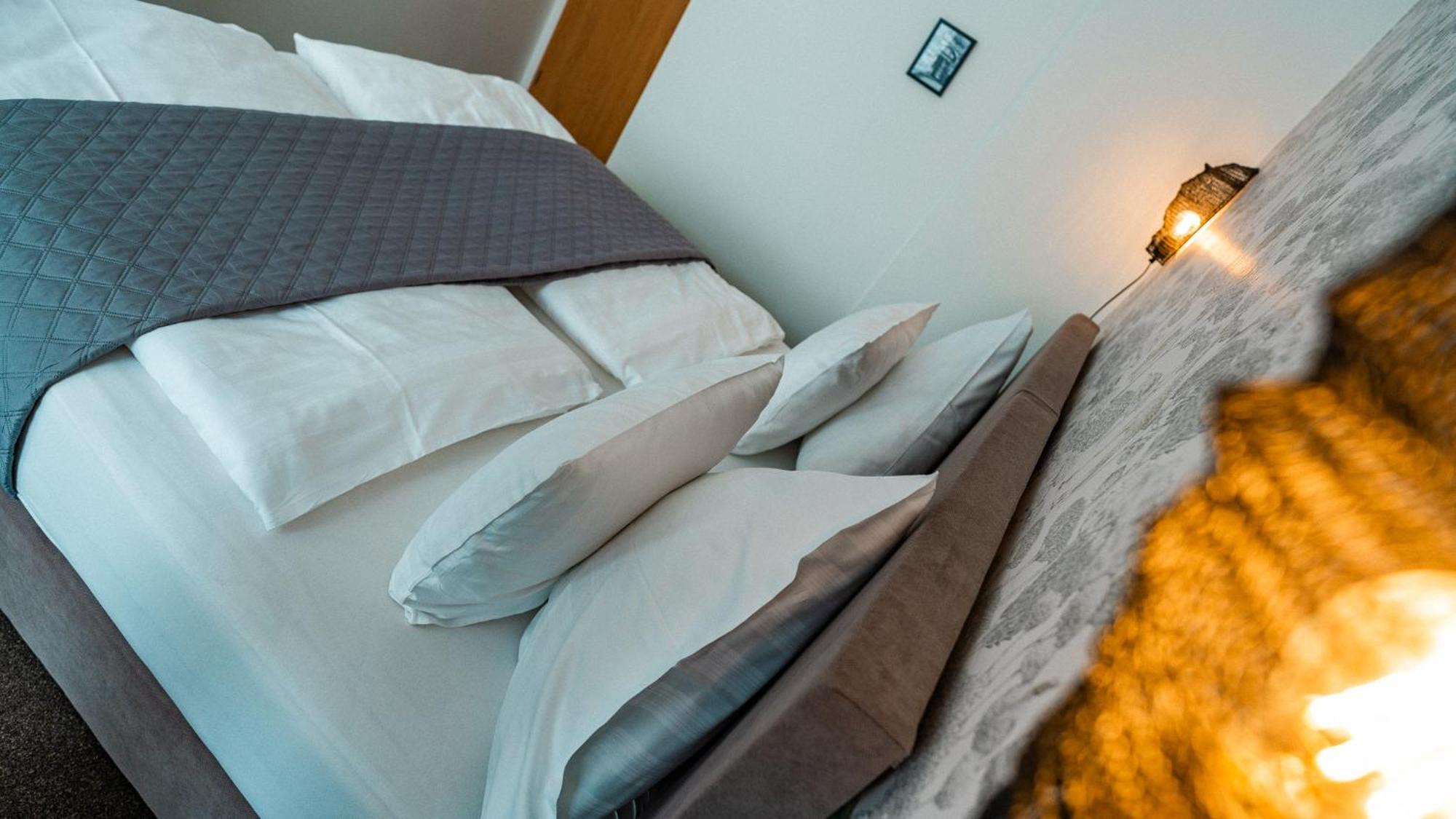 Hotel House Hradec Králové Esterno foto